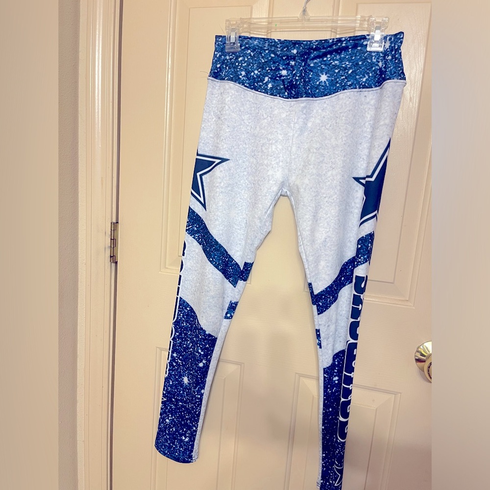 Women’s Dallas Cowboys Leggings!